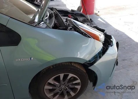 2020 Toyota Prius Xle z USA, uszkodzony, nr VIN JTDKARFU7L3117274